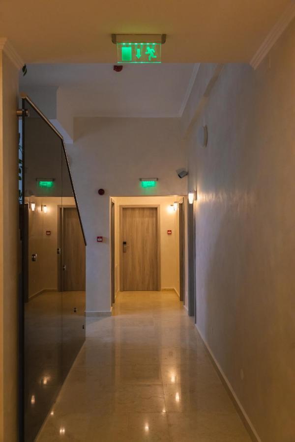Sub Cetate Hotel Rîşnov Kültér fotó