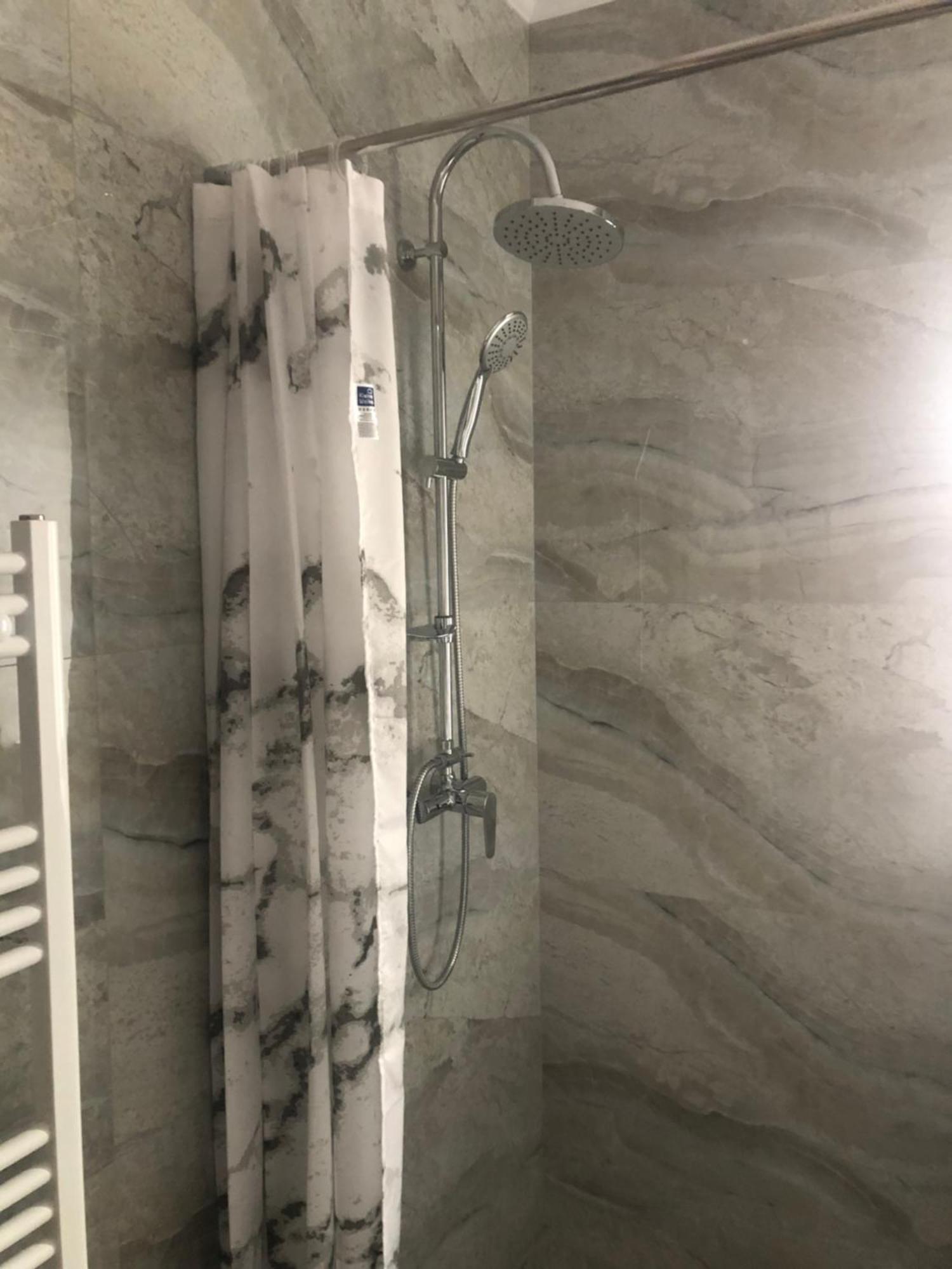 Sub Cetate Hotel Rîşnov Kültér fotó