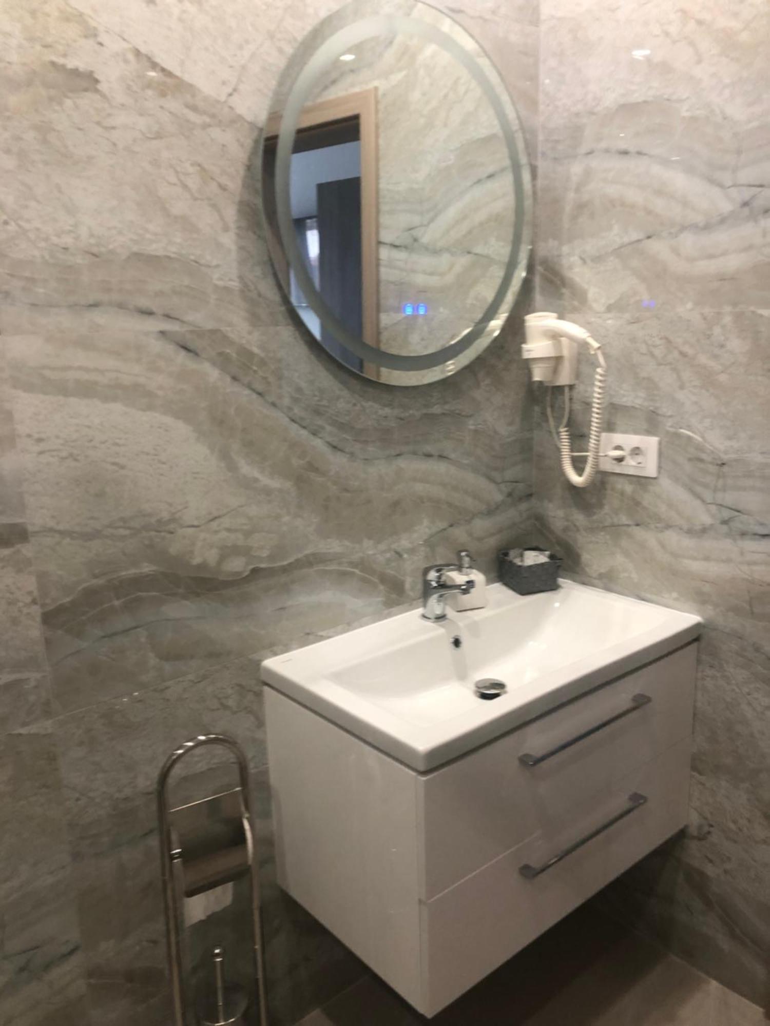 Sub Cetate Hotel Rîşnov Kültér fotó
